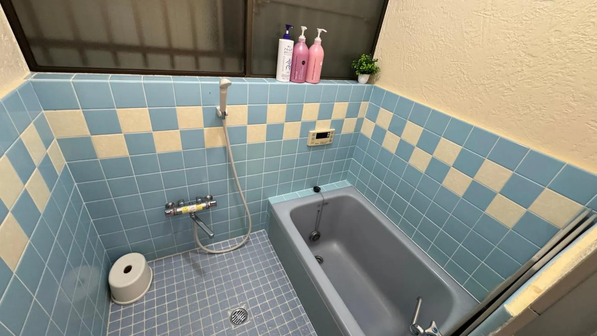 3 Bedrooms Entire House Tokyo 0*,  Japan